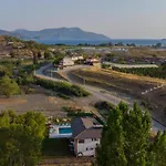 Ada Villa
